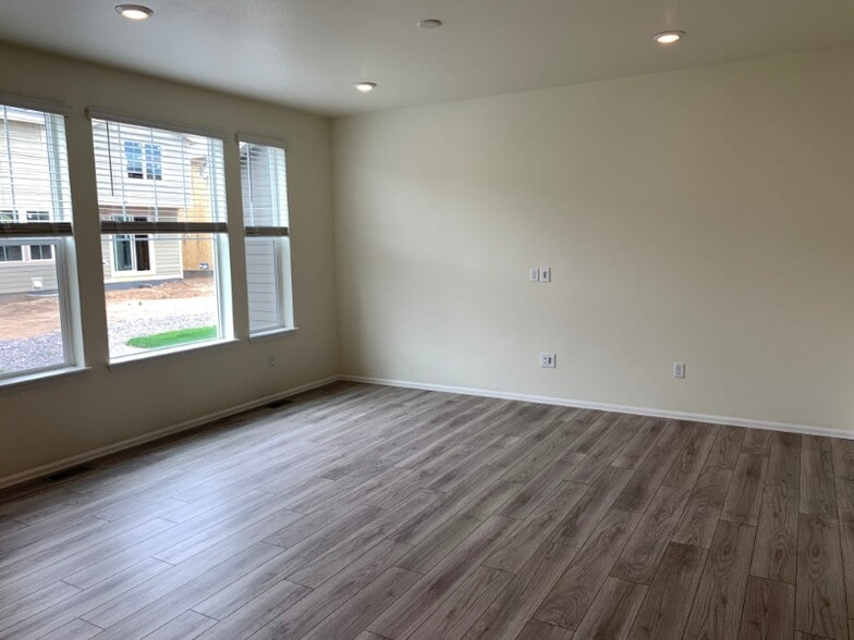 Building Photo - 2920 Crusader St