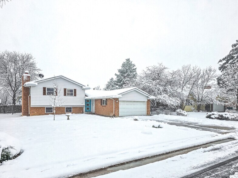 Building Photo - 201 Toledo St