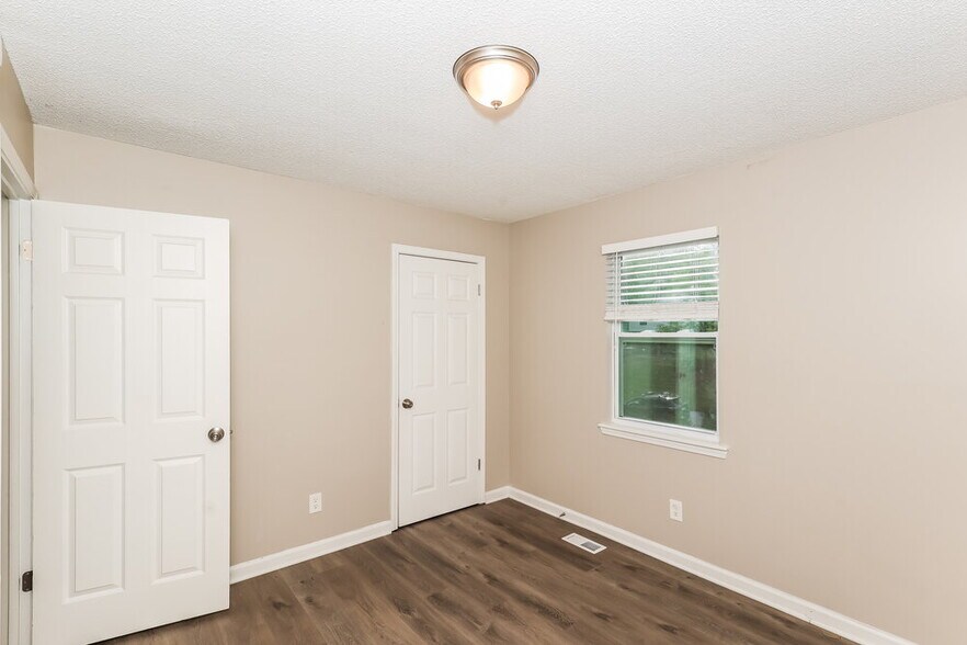 Building Photo - 4110 Cranwood Dr