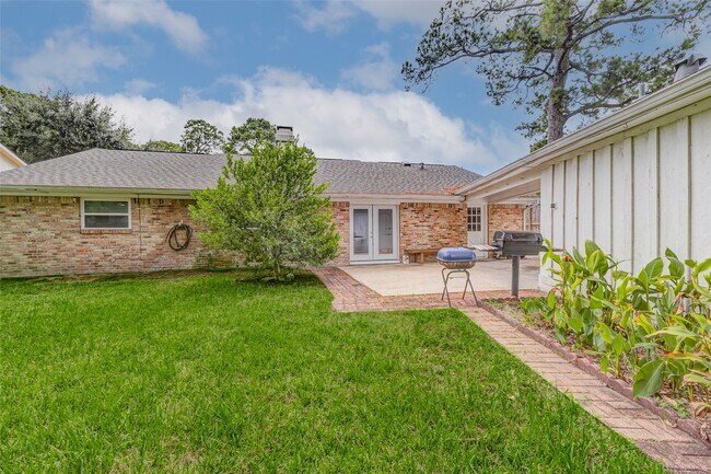 Building Photo - 10062 Haddington Dr