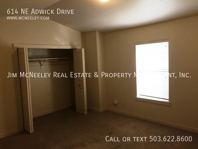Building Photo - 614 NE Adwick Dr