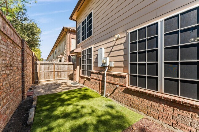 Building Photo - 1246 Glenwood Canyon Ln