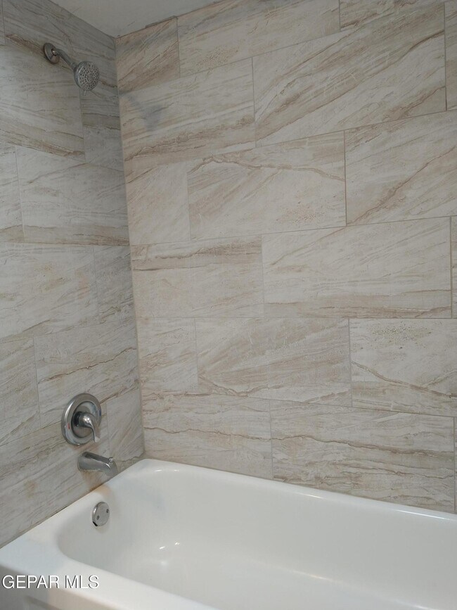 Building Photo - 10628 Cuatro Vistas Dr