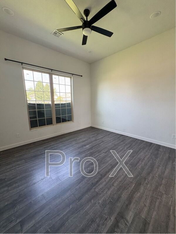 Building Photo - 2409 S Willard Ave