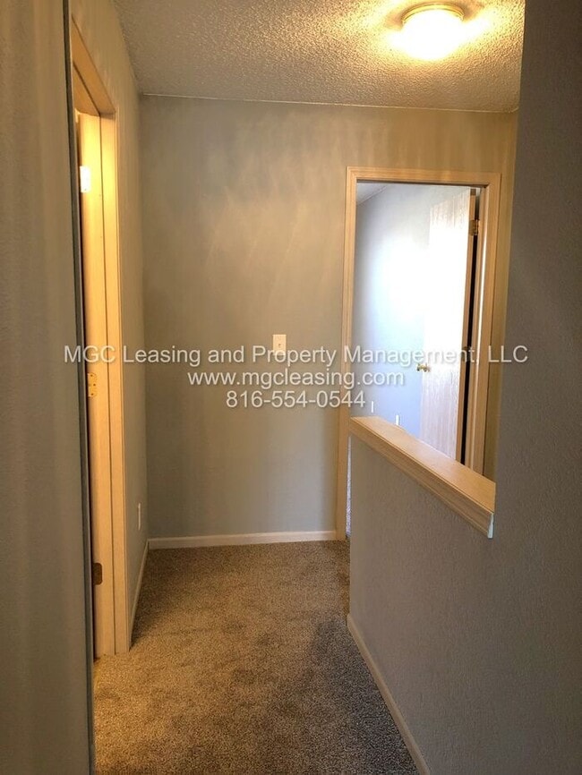 Building Photo - South Garden Townhomes