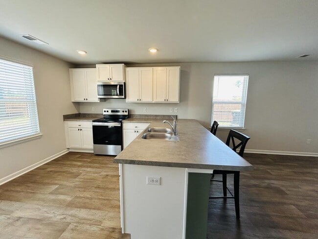 Building Photo - 2157 Grande Palms Trl