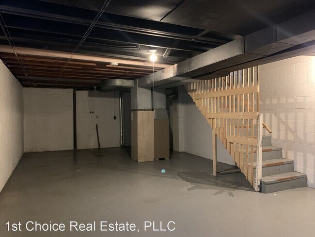 Building Photo - 3 br, 1.5 bath House - 3700 Malibu