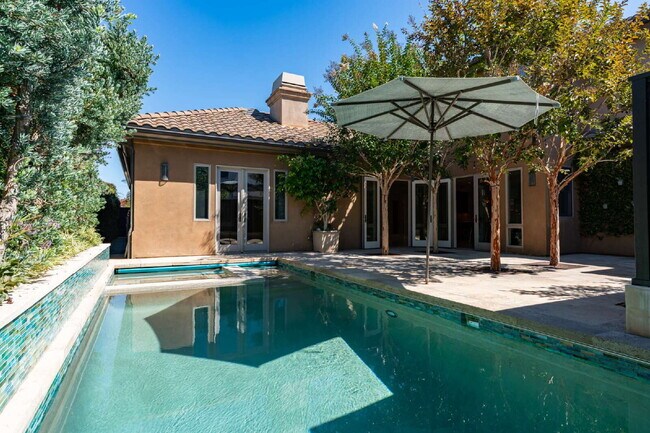 Building Photo - Timeless Design Meets Modern Coastal Elegance