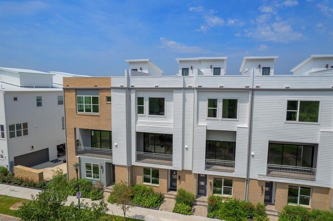 Building Photo - 3810 Berkman Dr
