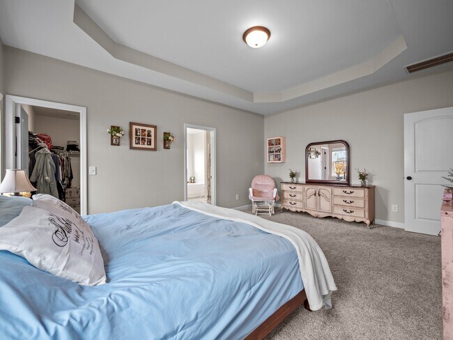 Building Photo - 251 Breakwater Dr