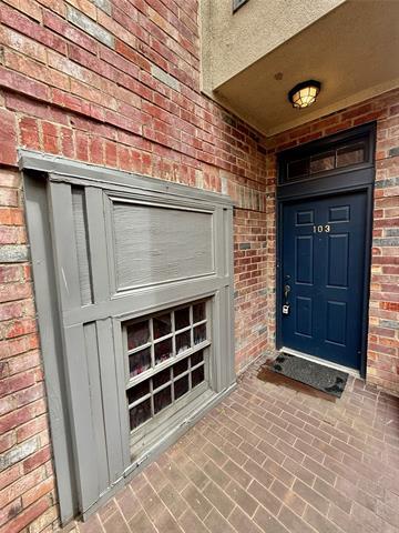 Building Photo - 4511 Gilbert Ave