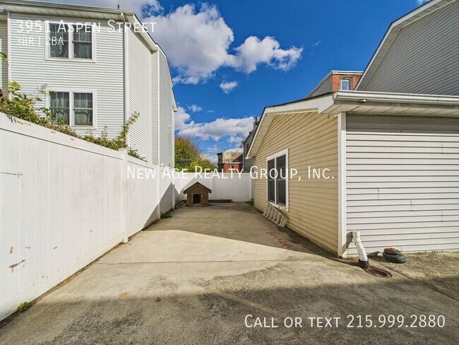 Building Photo - 3951 Aspen St