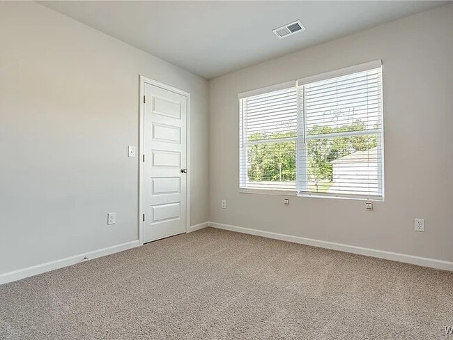 Building Photo - 2381 Bobwhite Dr