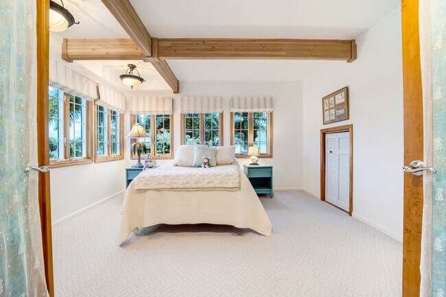 Building Photo - Luxury 4 Bed/4Bath Kailua