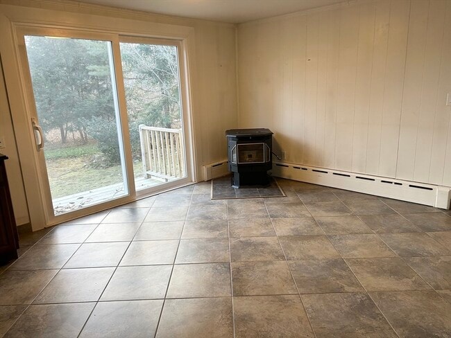 Building Photo - 75 Marlboro Rd