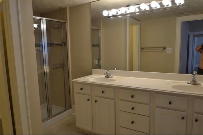 Building Photo - 1507 McDuffie St