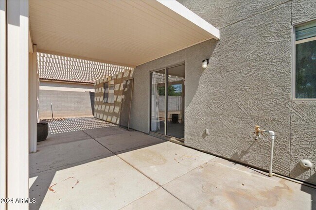 Building Photo - 1973 E Lipizzan Dr