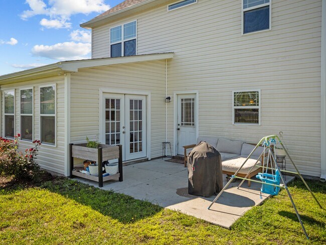 Building Photo - 219 Breakwater Dr