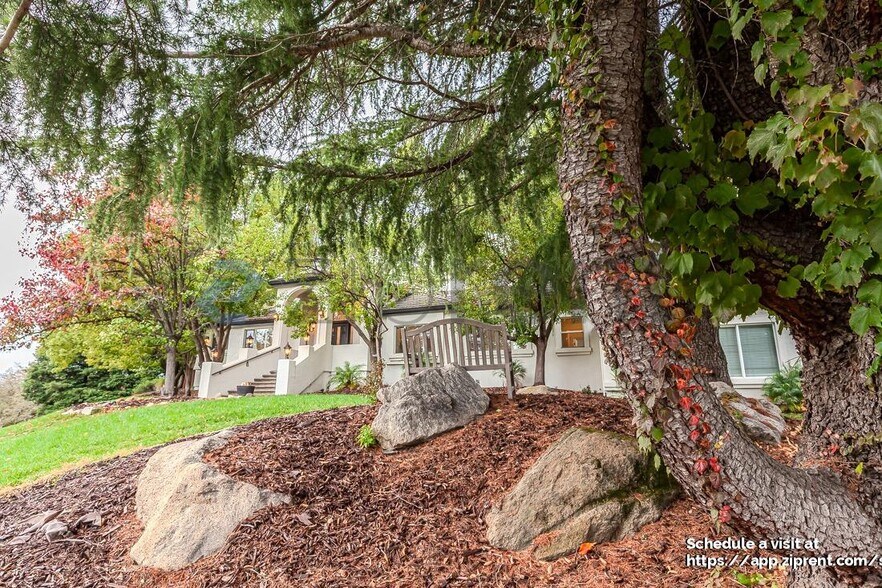 Building Photo - 1712 Carnegie Way