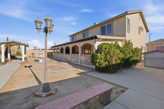 Building Photo - Spacious 4-Bedroom Home in Lancaster