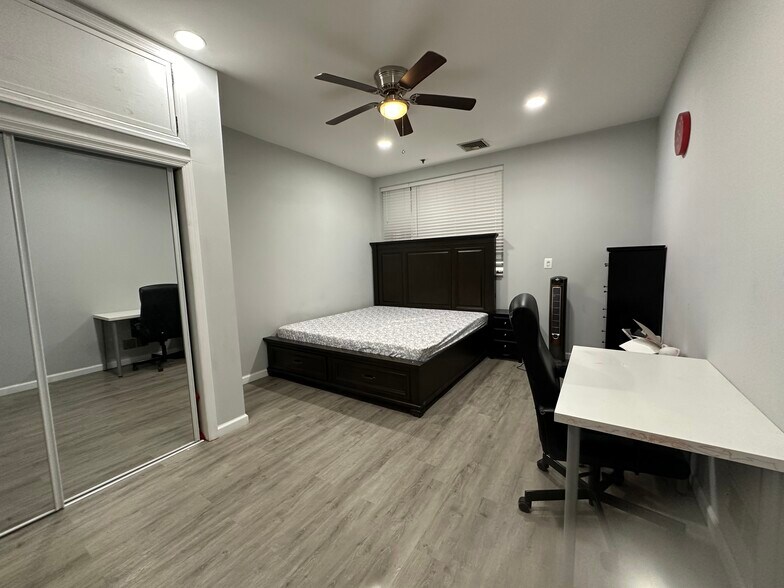 Building Photo - 75 Liberty Ave