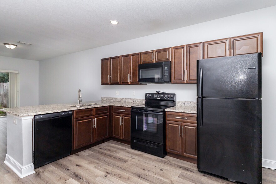 Building Photo - 774 Lucaya Dr