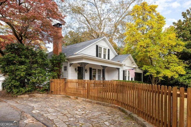 Building Photo - 5450 E Mountain St