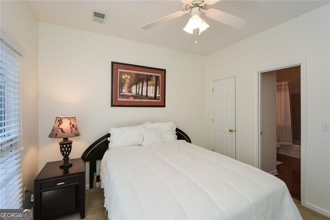 Building Photo - 305 Collegiate Dr