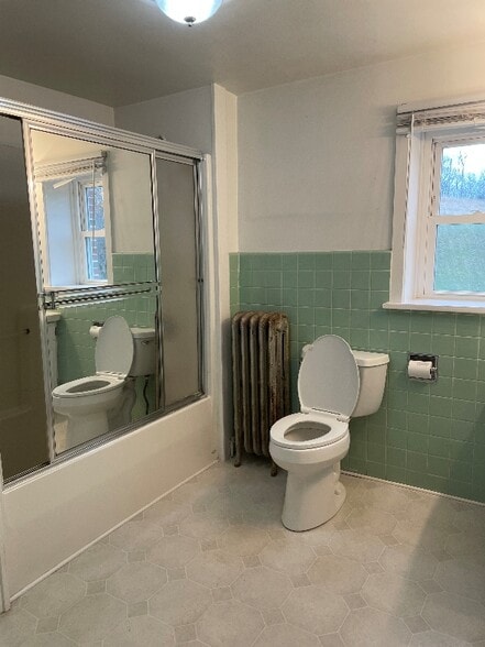 Building Photo - 913 Grange Rd