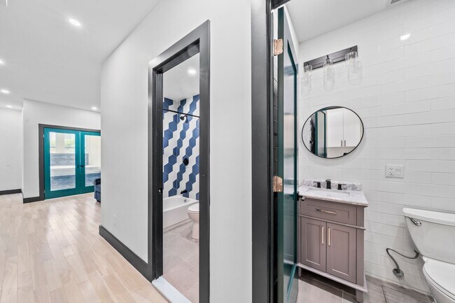 Building Photo - 2458 Lorillard Pl