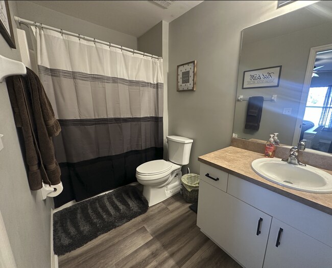 Building Photo - Short Term Rental- Seasonal - NE Cape Coral HOME