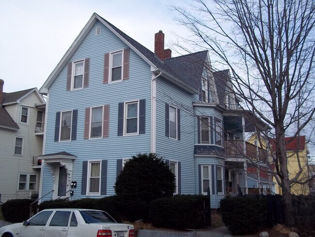 Building Photo - 435 Dubuque St