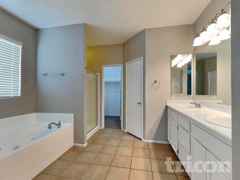 Building Photo - 5741 Spice St