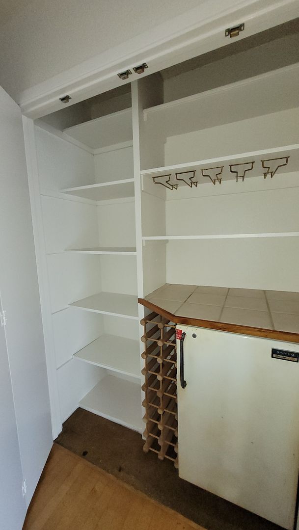 Building Photo - Friars Village - close to USD and Fashion Valley