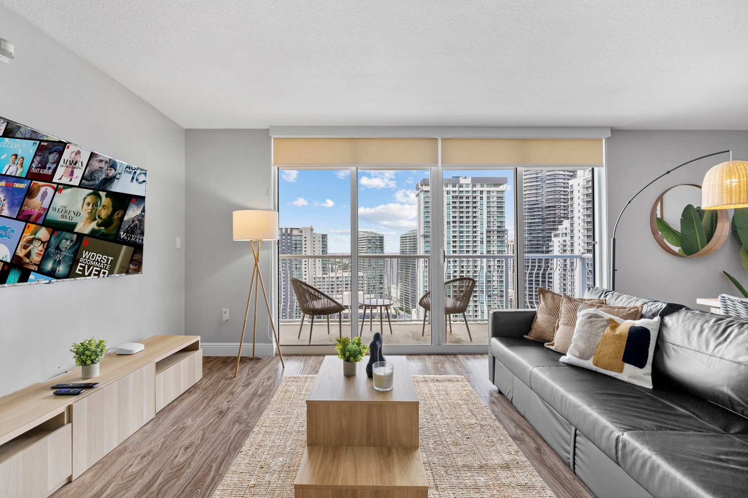 Building Photo - 1 SE 12th St