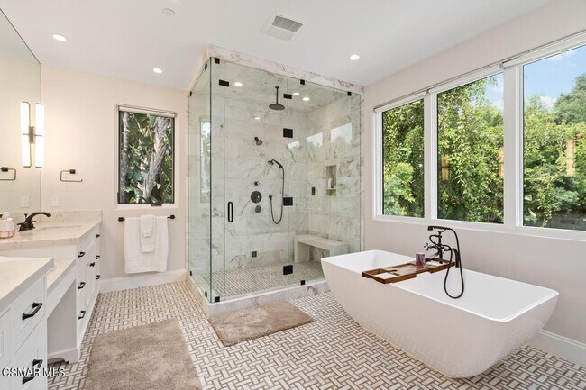 Building Photo - 12727 Landale St