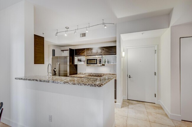 Building Photo - 550 Okeechobee Blvd