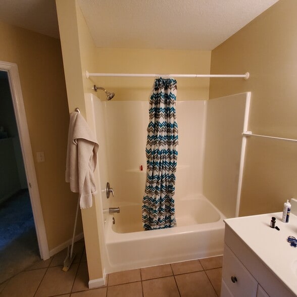 Full Bath #1 - 5330 Godas Cir