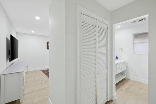 Building Photo - 486 NW 1st St