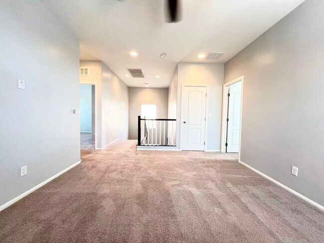Building Photo - 930 Safe Sapphire Way