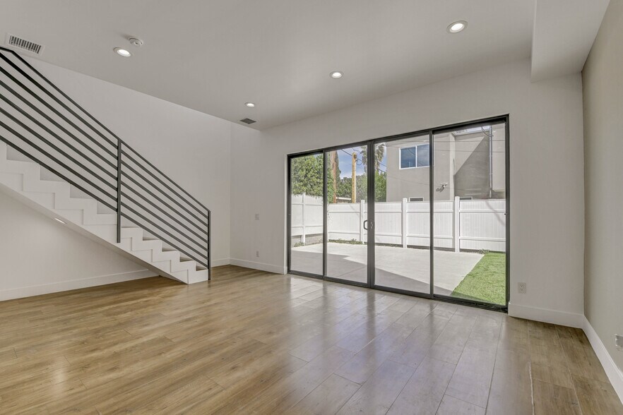 Building Photo - 19033 Bassett St