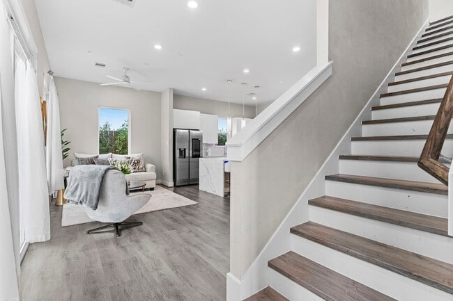 Building Photo - 851 Prosper St