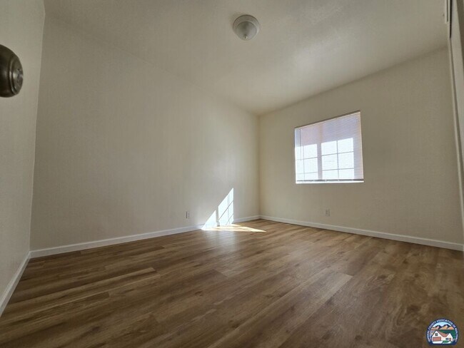 Building Photo - 1467 Hamilton Ave