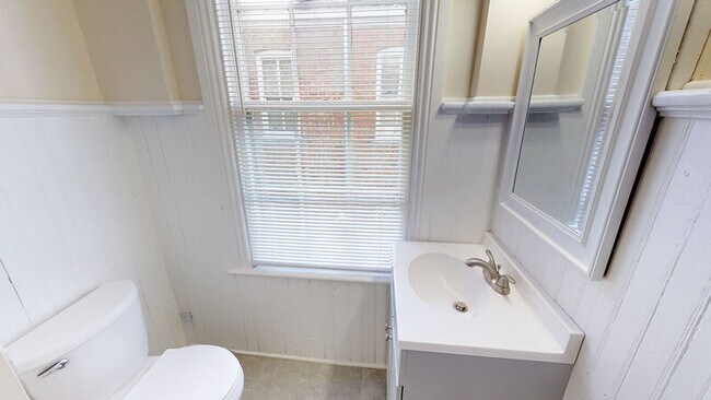 Building Photo - 23 S Morris St