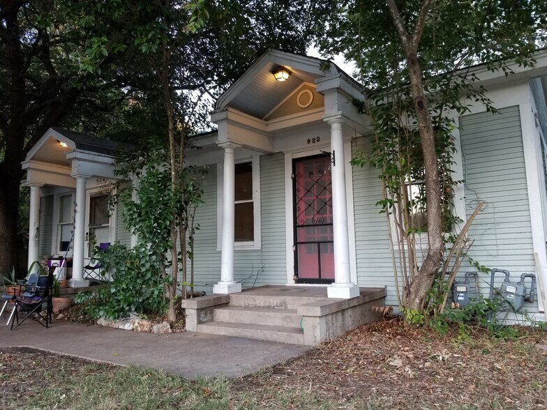 Primary Photo - 922 Howard St