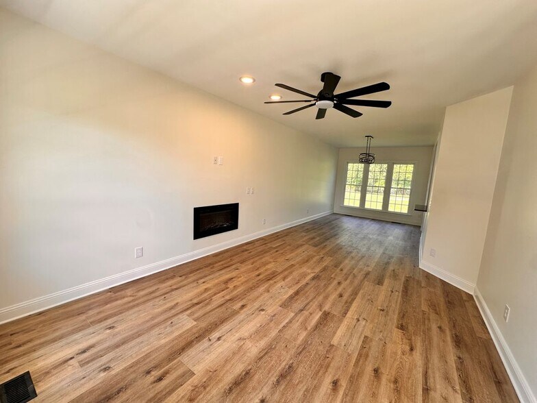 Building Photo - 7845 Melcombe Way