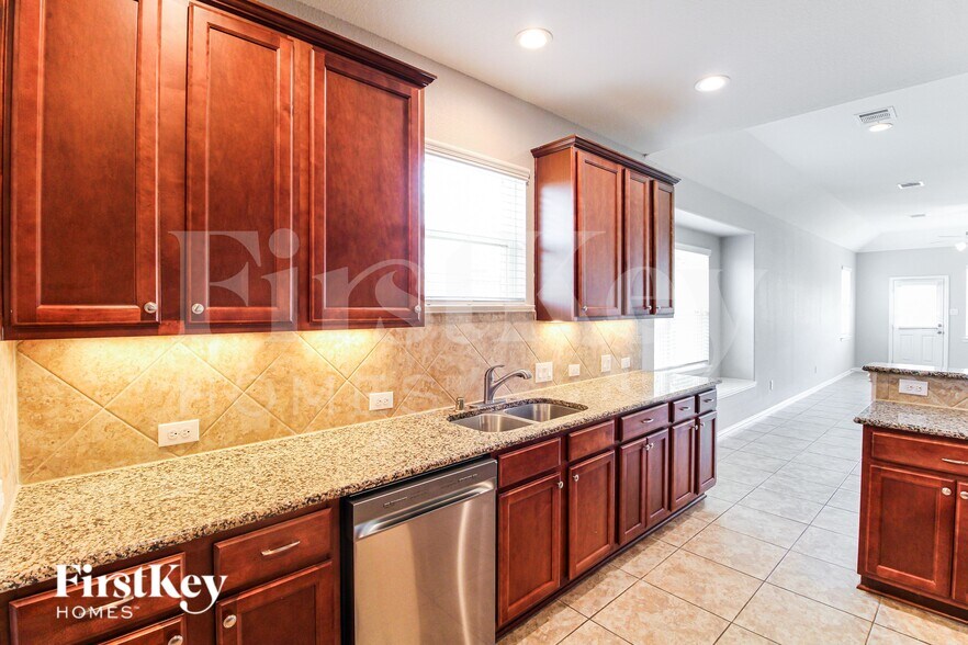 Building Photo - 131 Brazos Dr