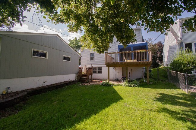 Building Photo - Cape Cod style home - completely updated throughout!