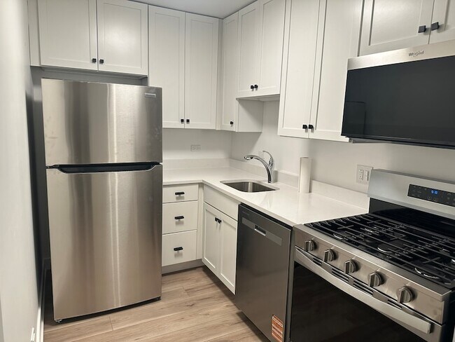 Building Photo - 8232 Niles Center Rd