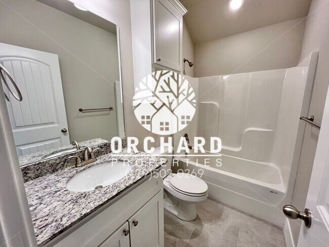 Building Photo - Single-Family Home- Desirable Cedarwood Plan